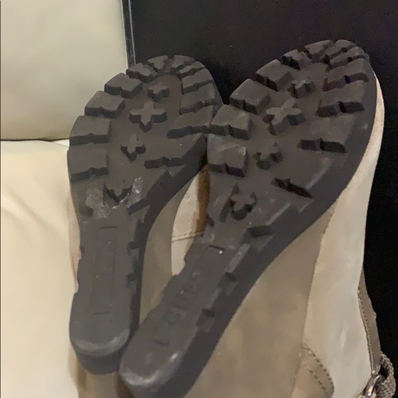 SOLD HOST PICK❣️Guess Camel Suede Wedge Lanni Boots Booties Sz 8.5 - Picture 9 of 11